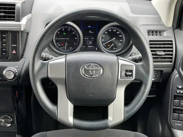 トヨタ ランドクルーザー プラド TX 道央・札幌 2016(平28)年 5.1万km ホワイトパールクリスタルシャイン ４WD/寒冷地仕様/サンルーフ/純正ディーラーOPナビ/CD/DVD/BT/フルセグ/横滑り防止装置/クルーズコントロール/バックカメラ/ビルトインETC/ドライブレコーダー/ワイパーデアイサー/トランスファ切替/ステアリングリモコン/MTモード付AT/プッシュスタート/スマートキー/LEDヘッドライト/オートライト/フォグランプ/ヘッドライトウォッシャー/電動格納ミラー/ウィンカーミラー/純正フロアマット/ドアバイザー/スペアキー/純正エンジンスターター/純正AW付夏タイヤ積込/265/65/R17/2017年/山6mm