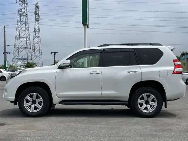 トヨタ ランドクルーザー プラド TX 道央・札幌 2016(平28)年 5.1万km ホワイトパールクリスタルシャイン ４WD/寒冷地仕様/サンルーフ/純正ディーラーOPナビ/CD/DVD/BT/フルセグ/横滑り防止装置/クルーズコントロール/バックカメラ/ビルトインETC/ドライブレコーダー/ワイパーデアイサー/トランスファ切替/ステアリングリモコン/MTモード付AT/プッシュスタート/スマートキー/LEDヘッドライト/オートライト/フォグランプ/ヘッドライトウォッシャー/電動格納ミラー/ウィンカーミラー/純正フロアマット/ドアバイザー/スペアキー/純正エンジンスターター/純正AW付夏タイヤ積込/265/65/R17/2017年/山6mm