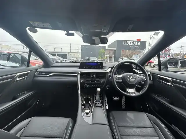 レクサス ＲＸ 450h Fスポーツ 滋賀県 2018(平30)年 2.4万km ホワイトノーヴァガラスフレーク 三眼LED/サンルーフ/パノラミックビューモニター/黒レザーシート/シートヒーター/シートベンチレーション/後席シートヒーター/ステアリングヒーター/パワーバックドア/純正ナビ/フルセグTV/BT/USB/AUX/ドラレコ/社外レーダー/ACC/LKA/BSM