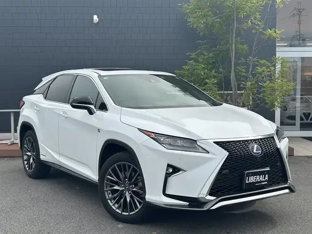 レクサス ＲＸ 450h Fスポーツ 滋賀県 2018(平30)年 2.4万km ホワイトノーヴァガラスフレーク 三眼LED/サンルーフ/パノラミックビューモニター/黒レザーシート/シートヒーター/シートベンチレーション/後席シートヒーター/ステアリングヒーター/パワーバックドア/純正ナビ/フルセグTV/BT/USB/AUX/ドラレコ/社外レーダー/ACC/LKA/BSM