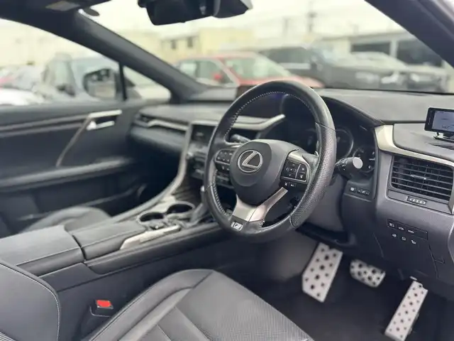 レクサス ＲＸ 450h Fスポーツ 滋賀県 2018(平30)年 2.4万km ホワイトノーヴァガラスフレーク 三眼LED/サンルーフ/パノラミックビューモニター/黒レザーシート/シートヒーター/シートベンチレーション/後席シートヒーター/ステアリングヒーター/パワーバックドア/純正ナビ/フルセグTV/BT/USB/AUX/ドラレコ/社外レーダー/ACC/LKA/BSM