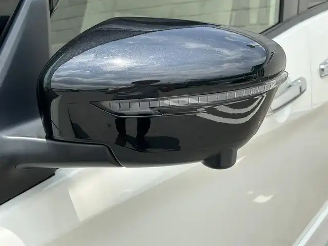 日産 セレナ e－パワー ハイウェイスター V 福岡県 2018(平30)年 4.5万km ブリリアントホワイトパール 2トーン 純正9型SDナビ（フルセグTV/CD/DVD/BT）アラウンドビューモニタープロパイロット後席モニターエマージェンシーブレーキコーナーセンサー両側パワスラドラレコETCデジタルインナーミラーUSBポート純正LEDヘッドライト純正15インチアルミホイール純正フロアマットスマートキー/地図SDカード無しの為ナビ動作未確認