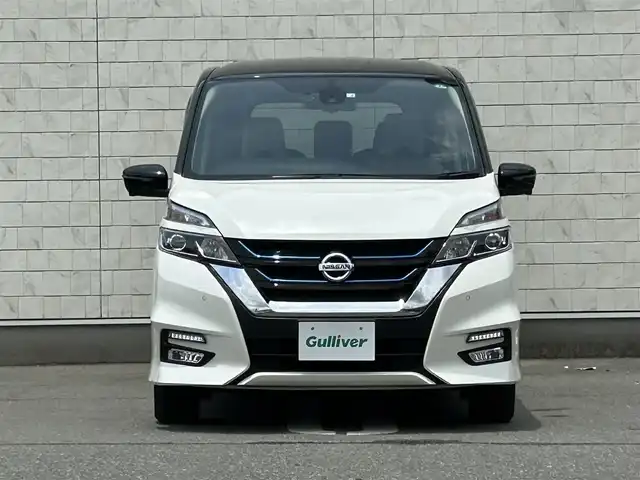 日産 セレナ e－パワー ハイウェイスター V 福岡県 2018(平30)年 4.5万km ブリリアントホワイトパール 2トーン 純正9型SDナビ（フルセグTV/CD/DVD/BT）アラウンドビューモニタープロパイロット後席モニターエマージェンシーブレーキコーナーセンサー両側パワスラドラレコETCデジタルインナーミラーUSBポート純正LEDヘッドライト純正15インチアルミホイール純正フロアマットスマートキー/地図SDカード無しの為ナビ動作未確認