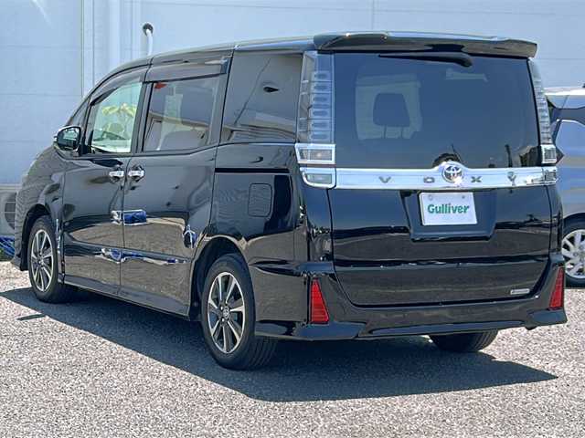 トヨタ ヴォクシー ZS 煌Ⅲ 千葉県 2021(令3)年 3.5万km ブラック ９型ナビＮＳＺＴ－Ｙ６８Ｔ　バックカメラ　フリップダウンモニターＶ１２Ｔ－Ｒ６８Ｃ　ＥＴＣ　両側パワースライドドア　セーフティセンス　クルコン　ドラレコ　ＨＤＭＩ　ＵＳＢ　１６ＡＷ　前後ソナー　ＬＥＤ
