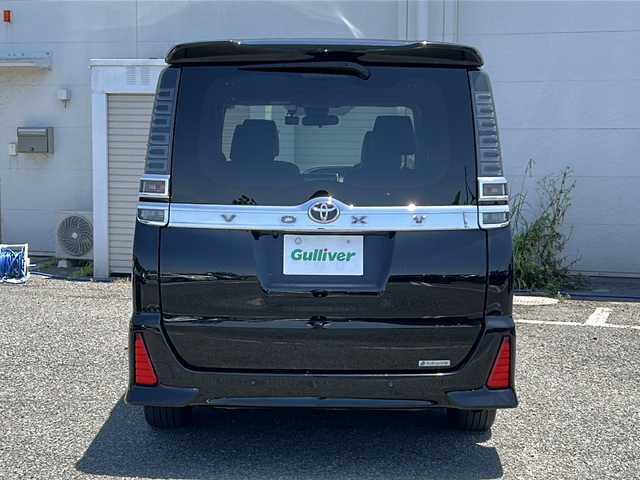 トヨタ ヴォクシー ZS 煌Ⅲ 千葉県 2021(令3)年 3.5万km ブラック ９型ナビＮＳＺＴ－Ｙ６８Ｔ　バックカメラ　フリップダウンモニターＶ１２Ｔ－Ｒ６８Ｃ　ＥＴＣ　両側パワースライドドア　セーフティセンス　クルコン　ドラレコ　ＨＤＭＩ　ＵＳＢ　１６ＡＷ　前後ソナー　ＬＥＤ