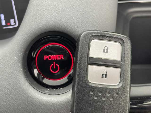 ホンダ フィット e:HEV RS 茨城県 2023(令5)年 0.5万km クリスタルブラックパール 社外9型ナビ/バックカメラ/フルセグ/衝突被害軽減ブレーキ/車線逸脱抑制装置/レーダークルーズコントロール/オートマチックハイビーム/ソナー/ETC/ドラレコ/純正16インチAW/LEDヘッドライト/スマートキー