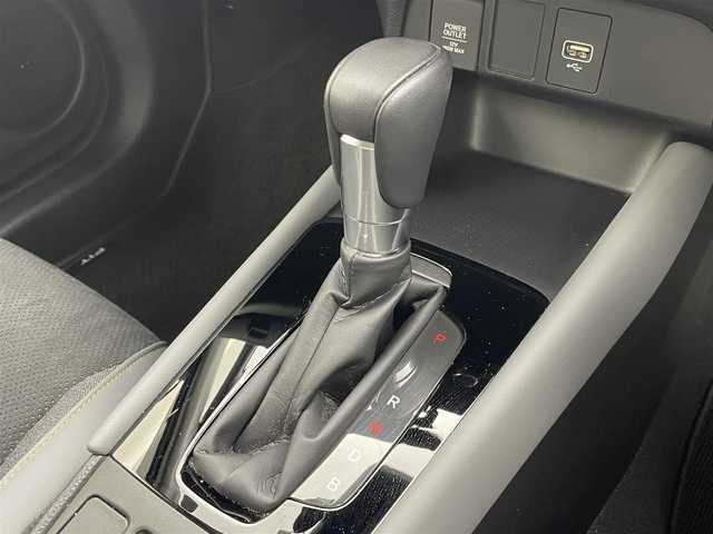 ホンダ フィット e:HEV RS 茨城県 2023(令5)年 0.5万km クリスタルブラックパール 社外9型ナビ/バックカメラ/フルセグ/衝突被害軽減ブレーキ/車線逸脱抑制装置/レーダークルーズコントロール/オートマチックハイビーム/ソナー/ETC/ドラレコ/純正16インチAW/LEDヘッドライト/スマートキー