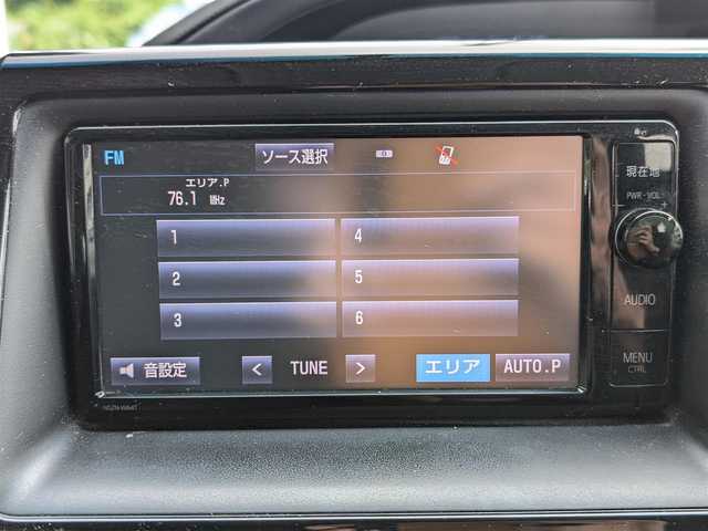 トヨタ ノア Si 栃木県 2014(平26)年 13.7万km パール ”(株)IDOMが運営する【じしゃロン宇都宮店】の自社ローン対象車両になります。こちらは現金またはオートローンご利用時の価格です。自社ローンご希望の方は別途その旨お申付け下さい。/純正ナビ(DVD/BT/TV)/バックカメラ/フリップダウンモニター/片側パワースライドドア/横滑り防止装置/ETC/アイドリングストップ/LEDヘッドライト/オートライト/社外16インチAW/プッシュスタート