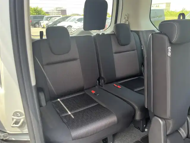 日産 セレナ ハイウェイスター 奈良県 2016(平28)年 5万km ブリリアントホワイトパール 社外７インチナビ　/ｂｌｕｅｔｏｏｔｈ　/フルセグテレビ　/バックカメラ　/社外ＥＴＣ　　/片側パワースライドドア　/ハンズフリーオートスライドドア　/ステアリングスイッチ　/スペアキー　/ＬＥＤヘッドライト/オートライト/ワンオーナー