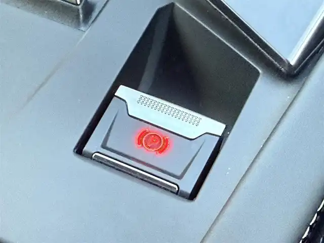 プジョー ３０８ SW GT ブルーHDi 静岡県 2023(令5)年 2.2万km パール ワンオーナー/パノラミックサンルーフ/マトリクスLEDヘッドライト/インテリジェントハイビーム/イージーエントリー/純正ナビゲーション/CarPlay/360°カメラ/ACC/LKA/BSM/ハンズフリーテールゲート/ハーフレザーシート/アンビエントライト/シートヒーター/前後ドライブレコーダー