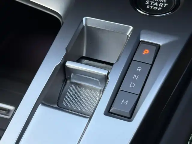 プジョー ３０８ SW GT ブルーHDi 静岡県 2023(令5)年 2.2万km パール ワンオーナー/パノラミックサンルーフ/マトリクスLEDヘッドライト/インテリジェントハイビーム/イージーエントリー/純正ナビゲーション/CarPlay/360°カメラ/ACC/LKA/BSM/ハンズフリーテールゲート/ハーフレザーシート/アンビエントライト/シートヒーター/前後ドライブレコーダー