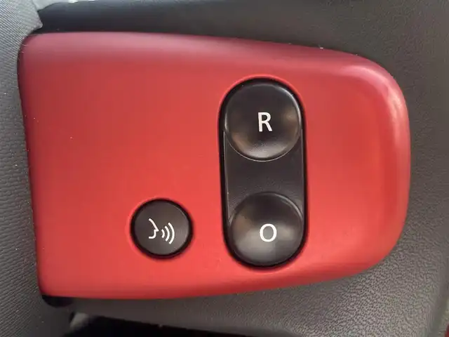 ルノー トゥインゴ インテンス 栃木県 2018(平30)年 2.5万km 赤 リアトラフィックアラート/クルーズコントロール/純正オーディオ/純正15インチアルミ/リモコンキー/ステアリングスイッチ/アイドリングストップ/オートエアコン/パワーウィンドウ/パワーステアリング