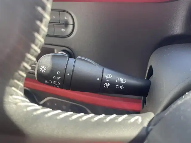 ルノー トゥインゴ インテンス 栃木県 2018(平30)年 2.5万km 赤 リアトラフィックアラート/クルーズコントロール/純正オーディオ/純正15インチアルミ/リモコンキー/ステアリングスイッチ/アイドリングストップ/オートエアコン/パワーウィンドウ/パワーステアリング