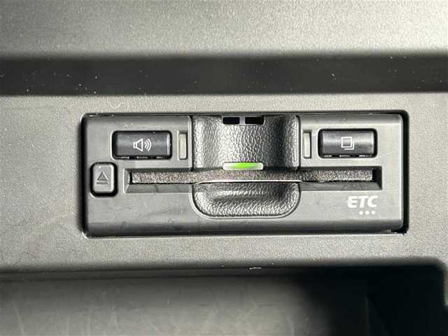 スズキ ソリオ HV MZ 愛知県 2021(令3)年 7.3万km ピュアホワイトP 純正SDナビ/・DVD/・CD/・Bluetooth/・AM/・FM/・ワンセグTV/主要装備/・プリクラッシュ/・前後クリアランスソナー/・前後KENWOODドライブレコーダー/・両側パワースライドドア/・純正アルミホイール/・純正フロアマット/・レーダークルーズコントロール/・ステアリングリモコン/・シートヒーターD・N席/・LEDヘッドライト/・オートライト/・フォグライト/・ビルトインETC/・スマートキー/・スペアキー/・ドアバイザー