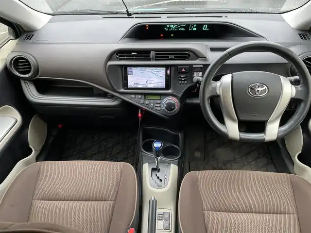 トヨタ アクア G 福井県 2013(平25)年 4.3万km クールソーダメタリック ユーザー買取車/純正ナビ/＜フルセグ/SD/BT＞/バックビューモニター/ドライブレコーダー/シートヒーター/ドライブモード/ナノイー/車両接近通報装置/電格ミラー/純正フロアマット/ドアバイザー/プッシュスタート/スマートキー/Fフォグランプ