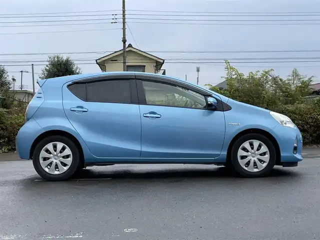 トヨタ アクア G 福井県 2013(平25)年 4.3万km クールソーダメタリック ユーザー買取車/純正ナビ/＜フルセグ/SD/BT＞/バックビューモニター/ドライブレコーダー/シートヒーター/ドライブモード/ナノイー/車両接近通報装置/電格ミラー/純正フロアマット/ドアバイザー/プッシュスタート/スマートキー/Fフォグランプ