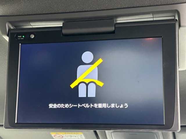 トヨタ ヴォクシー ハイブリッド ZS 埼玉県 2021(令3)年 3.9万km ホワイトパールクリスタルシャイン 純８型ナビ　温シート　両側電動　後席モニター　クルーズコントロール　衝突軽減システム　コーナーセンサー　オートハイビーム　レーンキープアシスト　スペアキー　禁煙車　Ｂｌｕｅｔｏｏｔｈ　フルセグ