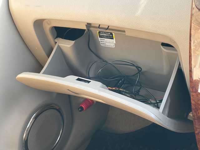 ダイハツ ミラ アヴィ X 道央・札幌 2006(平18)年 3.7万km ブライトシルバーメタリック 外部検査実施済み/４ＷＤ/純正ＣＤ＆ＭＤ/ＥＴＣ/ｍｏｍｏステアリング/純正１４inアルミホイール/Ｗエアバッグ/ＡＢＳ/リモコンキー/フロアマット/新車保証書/取扱説明書