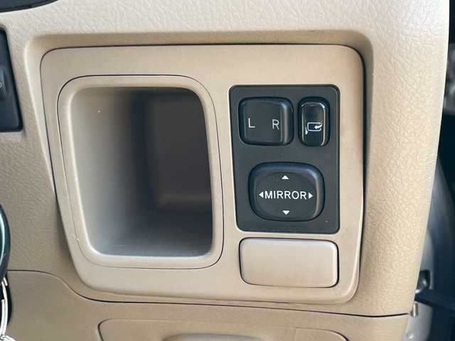 ダイハツ ミラ アヴィ X 道央・札幌 2006(平18)年 3.7万km ブライトシルバーメタリック 外部検査実施済み/４ＷＤ/純正ＣＤ＆ＭＤ/ＥＴＣ/ｍｏｍｏステアリング/純正１４inアルミホイール/Ｗエアバッグ/ＡＢＳ/リモコンキー/フロアマット/新車保証書/取扱説明書