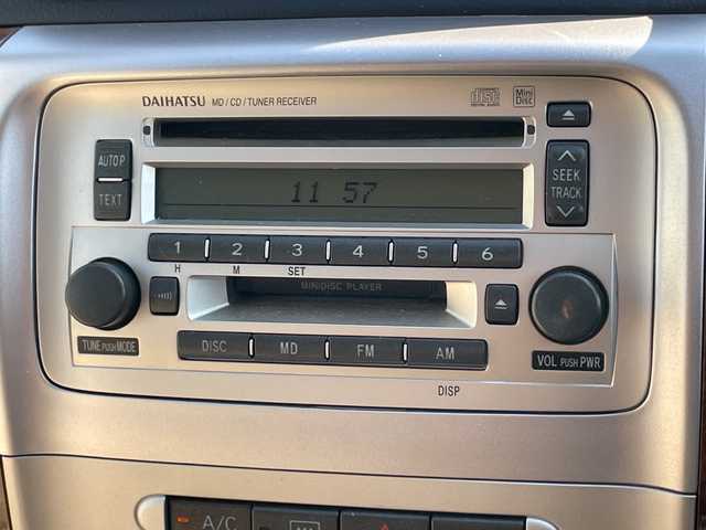 ダイハツ ミラ アヴィ X 道央・札幌 2006(平18)年 3.7万km ブライトシルバーメタリック 外部検査実施済み/４ＷＤ/純正ＣＤ＆ＭＤ/ＥＴＣ/ｍｏｍｏステアリング/純正１４inアルミホイール/Ｗエアバッグ/ＡＢＳ/リモコンキー/フロアマット/新車保証書/取扱説明書