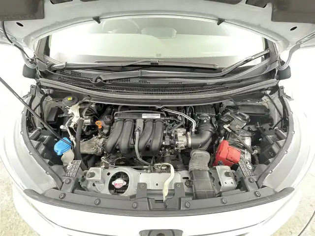 ホンダ フリード G ホンダセンシング 千葉県 2022(令4)年 2.7万km プラチナホワイトパール 禁煙車/ホンダセンシング/・誤発進抑制機能（前方・後方）/・近距離衝突軽減ブレーキ（前方・後方）/・路外逸脱抑制機能/・歩行者事故低減ステアリング/・車線維持支援システム/・追従機能付きクルーズコントロール/・先行車発進お知らせ機能/・標識認識機能/・オートハイビーム/純正ナビ/・型式：Gathers/VXM-225Ci/・CD/Bluetooth/FMAM/バックカメラ/シートヒーター/コーナーセンサー/ビルトインＥＴＣ/LEDオートライト/純正フロアマット/スペアキー1本/サイドバイザー/オートエアコン（プラズマクラスター）/プッシュエンジンスタート