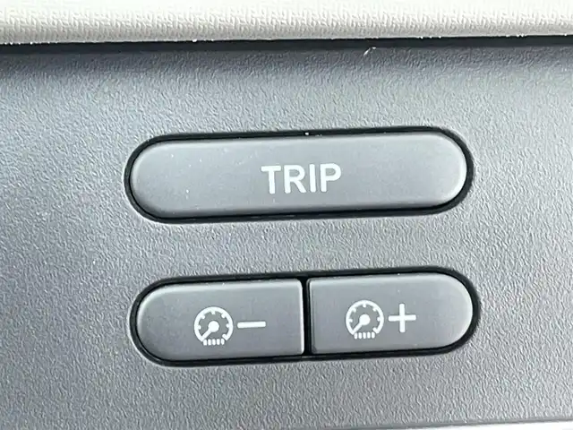 ホンダ フリード G ホンダセンシング 千葉県 2022(令4)年 2.7万km プラチナホワイトパール 禁煙車/ホンダセンシング/・誤発進抑制機能（前方・後方）/・近距離衝突軽減ブレーキ（前方・後方）/・路外逸脱抑制機能/・歩行者事故低減ステアリング/・車線維持支援システム/・追従機能付きクルーズコントロール/・先行車発進お知らせ機能/・標識認識機能/・オートハイビーム/純正ナビ/・型式：Gathers/VXM-225Ci/・CD/Bluetooth/FMAM/バックカメラ/シートヒーター/コーナーセンサー/ビルトインＥＴＣ/LEDオートライト/純正フロアマット/スペアキー1本/サイドバイザー/オートエアコン（プラズマクラスター）/プッシュエンジンスタート