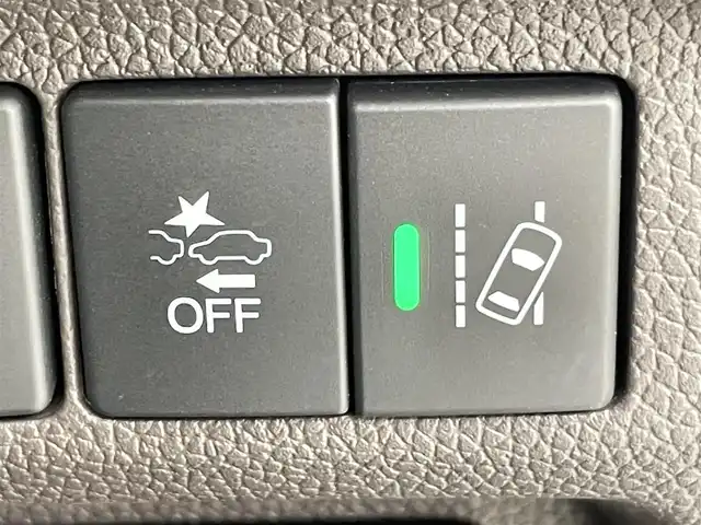 ホンダ フリード G ホンダセンシング 千葉県 2022(令4)年 2.7万km プラチナホワイトパール 禁煙車/ホンダセンシング/・誤発進抑制機能（前方・後方）/・近距離衝突軽減ブレーキ（前方・後方）/・路外逸脱抑制機能/・歩行者事故低減ステアリング/・車線維持支援システム/・追従機能付きクルーズコントロール/・先行車発進お知らせ機能/・標識認識機能/・オートハイビーム/純正ナビ/・型式：Gathers/VXM-225Ci/・CD/Bluetooth/FMAM/バックカメラ/シートヒーター/コーナーセンサー/ビルトインＥＴＣ/LEDオートライト/純正フロアマット/スペアキー1本/サイドバイザー/オートエアコン（プラズマクラスター）/プッシュエンジンスタート