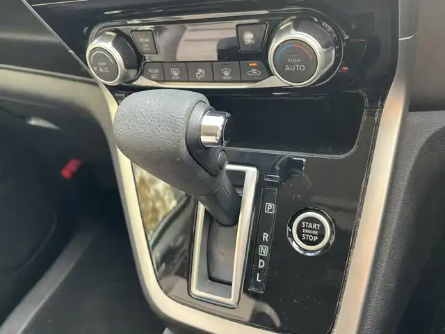 日産 セレナ ハイウェイスター Vセレクション 栃木県 2018(平30)年 14.1万km ブリリアントホワイトパール (株)IDOMが運営する【じしゃロン宇都宮店】の自社ローン対象車両になります。こちらは現金ご利用時の価格です。自社ローンご希望の方は別途その旨お申付け下さい。/純正ナビ/フリップダウンモニター/バックカメラ/ＥＴＣ/フルセグ/Ｂｌｕｅｔｏｏｔｈ/両側パワースライドドア/クルーズコントロール/ＬＥＤヘッドライト/オートライト/スマートキー/スペアキー