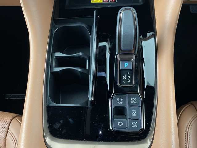 トヨタ ヴェルファイア ハイブリット Z プレミア 埼玉県 2025(令7)年 0.8万km ブラック 左右独立ムーンルーフ　/ユニバーサルステップ　/フリップダウンモニター　/純正ディスプレイオーディオ/　(FM/AM/TV/BT/USB)　/ＥＴＣ２．０　/パワーバックドア　/デジタルインナーミラー　/ブラインドスポットモニター　/コーナーセンサー　/レーダークルーズコントロール/ロードサインアシスト/安心降車アシスト/両側パワースライドドア/全席パワーシート/エアシート/シートヒーター/メモリーシート/ワイヤレス充電/パドルシフト/コンビハンドル/純正フロアマット