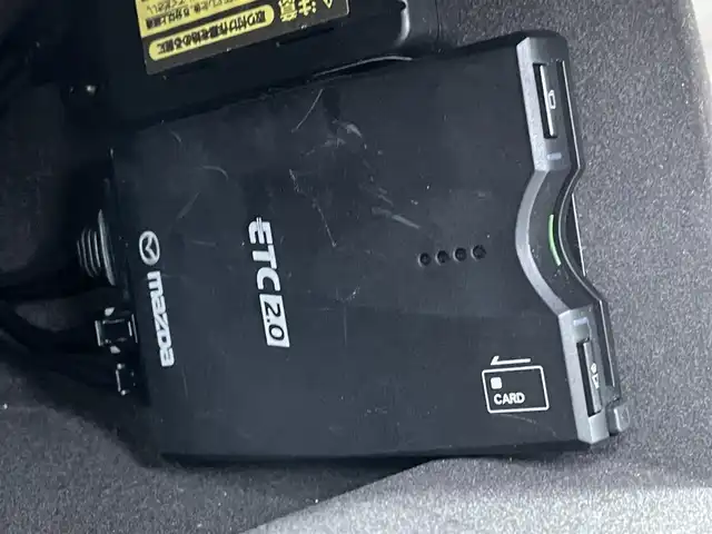 マツダ マツダ６ワゴン XD Lパッケージ 山梨県 2022(令4)年 7万km ジェットブラックマイカ サンルーフ　/BOSEサウンド　/白革　/ヘッドアップディスプレイ　/メーカーナビ　/Bluetooth/AppleCarPlay　/DVD再生/ETC2.0/バックカメラ　/フロントカメラ　/全方位　/MRCC/パワーシート　/メモリシート　/ステアリングH/シートH/ベンチレーション/LKA/コーナーセンサー/社外車高調/純正サス車載/保証書/スペアキー