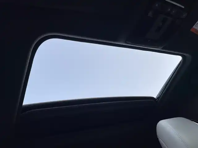 マツダ マツダ６ワゴン XD Lパッケージ 山梨県 2022(令4)年 7万km ジェットブラックマイカ サンルーフ　/BOSEサウンド　/白革　/ヘッドアップディスプレイ　/メーカーナビ　/Bluetooth/AppleCarPlay　/DVD再生/ETC2.0/バックカメラ　/フロントカメラ　/全方位　/MRCC/パワーシート　/メモリシート　/ステアリングH/シートH/ベンチレーション/LKA/コーナーセンサー/社外車高調/純正サス車載/保証書/スペアキー