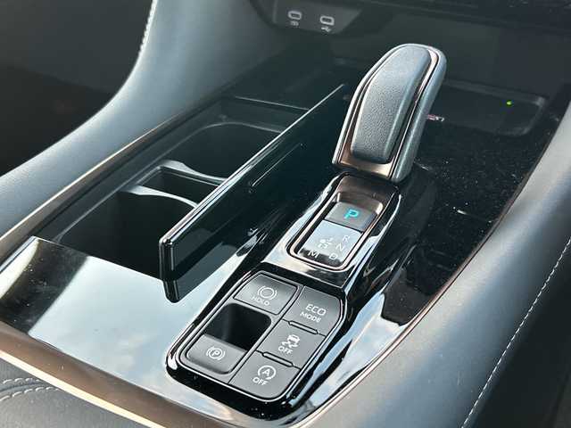 トヨタ ヴェルファイア Z プレミア 山口県 2024(令6)年 0.5万km ブラック ワンオーナー/禁煙車/前後ドライブレコーダー/スマートキー/プッシュスタート/ETC2.0/ユニバーサルステップ/左右独立ムーンルーフ/純正HDDナビ/(DTV/BT/Miracast/ラジオ)/パワーバックドア/全方位カメラ/両側パワースライドドア/シートメモリー付きパワーシート/置くだけ充電/シートヒーター＆エアシート/ステアリングヒーター/トヨタチームメイトアドバンスド/レーダクルーズコントロール/クリアランスソナー/衝突軽減ブレーキ/ブラインドスポットモニター/電動サンシェード/保証書