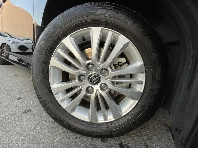 トヨタ ノア ハイブリッド S－G 東京都 2023(令5)年 1.5万km グリッターブラックガラスフレーク サイドリフトアップチルトシート装着車　/純正ナビ　/Ｂｌｕｅｔｏｏｔｈ　/フルセグＴＶ　/バックカメラ　/両側電動スライドドア　/ワンオーナー車　/シートヒーター　/純正ドライブレコーダー　/ＥＴＣ２．０/ABS/横滑り防止装置/コーナーセンサー/レーンアシスト/盗難防止装置/オートライト/オートマチックハイビーム/純正LED/衝突被害軽減システム/BSM