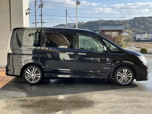 日産 セレナ