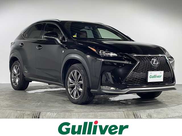 レクサス ＮＸ 300h Fスポーツ 福岡県 2014(平26)年 5.8万km スターライトブラックガラスフレーク ・純正ナビ/（AM FM CD DVD SD BT USB AUX）/・バックカメラ　/・サイドカメラ/・ETC/・フルセグTV/・前ドラレコ/・サンルーフ/・パワーバックドア/・クルコン/・横滑り防止/・衝突軽減/・パーキングアシスト/・前後コーナーセンサー/・レーンキープ/・先行車発進告知機能/・パワーシート/・レザーシート/・シートヒーター/・エアシート/・シートメモリー/・電動パーキングブレーキ/・純正18インチアルミ/・純正フロアマット/・パドルシフト/・電格ミラー/・スペアキー