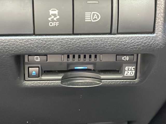 トヨタ ハリアー Z 大阪府 2021(令3)年 5.8万km ブラック ガソリン/2WD(FF)/CVT/モデリスタエアロ/JBLサウンド/１２．３インチ純正ナビ/(AM/FM/USB/AUX/USB)/ETC2.0/バックカメラ/デジタルインナーミラー/ＴｏｙｏｔａＳａｆｅｔｙＳｅｎｓｅ/・衝突軽減ブレーキ/・コーナーセンサー/・レーンキープアシスト	/・レーダークルーズコントロール/電動格納ミラー/電動リアゲート/電動パーキング/ブレーキホールド/革巻きステアリング/ステアリングスイッチ/オートライト/LEDヘッドライト/フロントフォグ/オートマチックハイビーム/フルオートエアコン/プッシュスタート/スマートキー/スペアキー/純正フロアマット