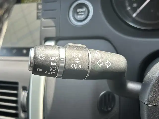 ランドローバー ランドローバー ディスカバリースポーツ　HSE 宮崎県 2019(令1)年 2.9万km ガンＭ ワンオーナー/純正ナビゲーション/・Bluetooth/・CD DVD/・USB/・フルセグTV/３列７人乗り/ETC２．０/MEDIRIANスピーカー/ハンドルヒーター/ブラインドスポットモニター/アンビエントライト/純正１９インチアルミホイール/黒レザーシート/・D/N席　パワーシート/・D/N席　シートヒーター/前後コーナーセンサー/キーレスエントリー/・スマートキー/クルーズコントロール/ボディカラー　コリスグレー/プッシュスタート