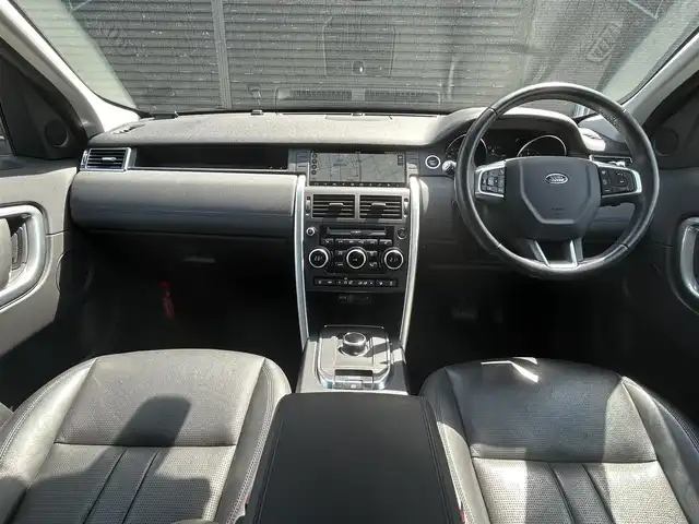 ランドローバー ランドローバー ディスカバリースポーツ　HSE 宮崎県 2019(令1)年 2.9万km ガンＭ ワンオーナー/純正ナビゲーション/・Bluetooth/・CD DVD/・USB/・フルセグTV/３列７人乗り/ETC２．０/MEDIRIANスピーカー/ハンドルヒーター/ブラインドスポットモニター/アンビエントライト/純正１９インチアルミホイール/黒レザーシート/・D/N席　パワーシート/・D/N席　シートヒーター/前後コーナーセンサー/キーレスエントリー/・スマートキー/クルーズコントロール/ボディカラー　コリスグレー/プッシュスタート