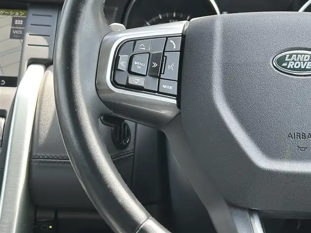 ランドローバー ランドローバー ディスカバリースポーツ　HSE 宮崎県 2019(令1)年 2.9万km ガンＭ ワンオーナー/純正ナビゲーション/・Bluetooth/・CD DVD/・USB/・フルセグTV/３列７人乗り/ETC２．０/MEDIRIANスピーカー/ハンドルヒーター/ブラインドスポットモニター/アンビエントライト/純正１９インチアルミホイール/黒レザーシート/・D/N席　パワーシート/・D/N席　シートヒーター/前後コーナーセンサー/キーレスエントリー/・スマートキー/クルーズコントロール/ボディカラー　コリスグレー/プッシュスタート