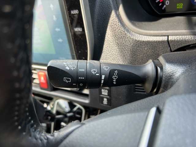 トヨタ ヴォクシー ZS 大阪府 2017(平29)年 4万km ブラッキッシュアゲハガラスフレーク 純正10型ナビ/バックカメラ/モデリスタエアロ/デジタルミラー/ETC純正/アイドリングストップ/衝突軽減システム/レーンキープアシスト/クルーズコントロール/ドラレコ/Bluetooth接続/フルセグTV/3列シート/LEDライト/オートライト/オートハイビーム/純正アルミホイール/両側パワースライドドア/スマートキー
