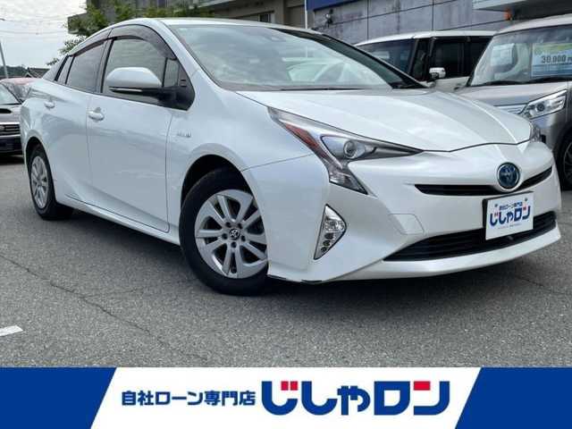 トヨタ プリウス S 兵庫県 2016(平28)年 12.3万km ホワイトパールクリスタルシャイン (株)IDOMが運営する【じしゃロン姫路店】の自社ローン専用車両になります。こちらは現金またはオートローンご利用時の価格です。自社ローンご希望の方は別途その旨お申付け下さい/HDDナビTV/AM/FM/BT/SD/フルセグテレビ/バックカメラ/プッシュスタート/ETC/取扱説明書/保証書/スペアキー