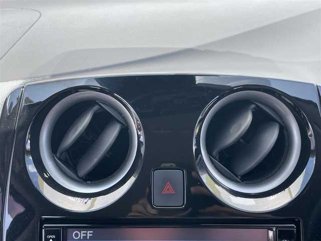 日産 ノート e－パワー X Vセレクション 鳥取県 2020(令2)年 4.8万km ダークメタルグレー 純正7型SDナビゲーション【MM319D-W】/フルセグ　AM FM CD DVDAUX/アラウンドビューモニター/インテリジェントルームミラー/エマージェンシーブレーキ/レーンキープ/ドライブモード/前後クリアランスソナー/社外前後ドライブレコーダー/ETC/アイドリングストップ/社外GPSレーダー/プッシュスタート/スマートキー/LEDヘッドランプ/インテリジェントオートライト/純正15インチアルミホイール/スペアキー