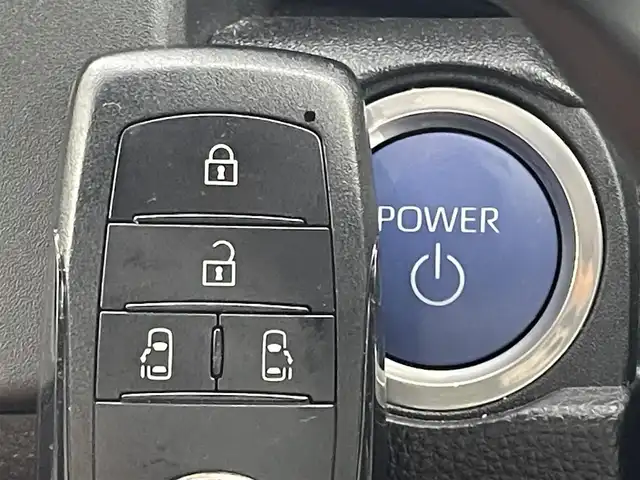 トヨタ シエンタ ハイブリッド Z 茨城県 2023(令5)年 2万km ホワイトパールクリスタルシャイン 純正10.5型DA/バックカメラ/フルセグ/AC100V/衝突被害軽減ブレーキ/車線逸脱抑制装置/レーダークルーズコントロール/オートマチックハイビーム/クリアランスソナー/BSM/両側電動スライドドア/ETC2.0/ドラレコ/LEDヘッドライト/スマートキー