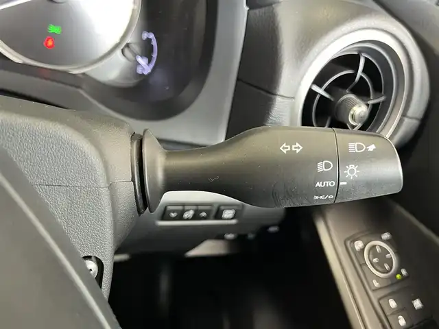 レクサス ＩＳ 300h バージョンL 栃木県 2021(令3)年 3.2万km レッドマイカクリスタルシャイン ワンオーナー/サンルーフ/三眼フルLEDヘッドライト/純正19インチアルミホイール/レザーシート/シートベンチレーション/シートヒーター/ステアリングヒーター/Lexus Safety System ＋/・レーダークルーズコントロール/・プリクラッシュセーフティ/・レーントレーシングアシスト/ブラインドスポットモニター/パーキングサポートブレーキ/10.3インチタッチワイドディスプレイ/・ナビゲーションシステム/・フルセグTV/・Bluetooth/ETC2.0/前後ドライブレコーダー