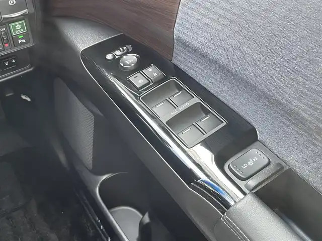 ホンダ オデッセイ ハイブリッド e:HEVアブソルート EX 千葉県 2020(令2)年 1.1万km プレミアムヴィーナスブラックP ワンオーナー/ホンダセンシング/　・レーダークルーズ/　・レーンキープアシスト/　・衝突軽減ブレーキ/　・先行車発進お知らせ/　・道路標識検知/　・ブレーキオートホールド機能/前方ドライブレコーダー/純正Gathersナビ/　・フルセグTV/CD/DVD/HDMI/USB/Blue Tooth/LEDヘッドライト/オートライト/ビルトインETC2.0/電動リアゲート/フリップダウンモニター/両側パワスラドア/D/N席パワーシート/D/N席シートヒーター/取説/保証書/スペアキー/R3.4.5.6ディーラー記録簿あり