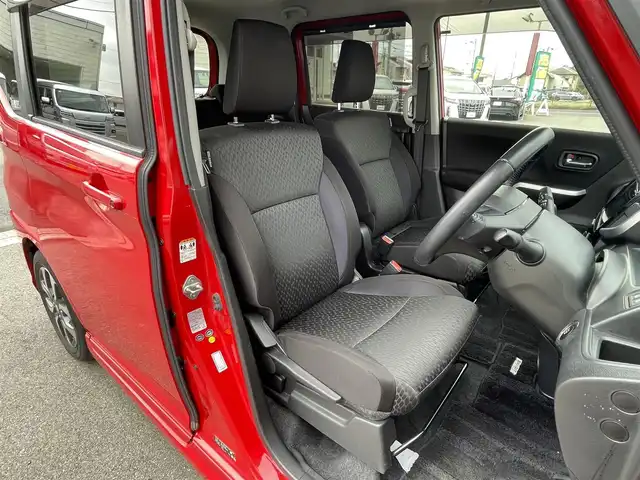 スズキ ソリオ バンディット HV SV 群馬県 2017(平29)年 5.5万km ファーベントレッド/スーパーブラックパール スズキセーフティーサポート/・衝突軽減ブレーキ/・横滑り防止/・レーンキープアシスト/・クルーズコントロール/・オートライト/・全方位カメラ/純正ディスプレイオーディオ/・AM/FM/Bluetooth/・CD/USB/AUX/フルセグTV/両側電動スライドドア/LEDヘッドライト/フォグランプ/ETC/純正フロアマット/純正ドアバイザー/純正15インチアルミホイール/スマートキー/プッシュスタート