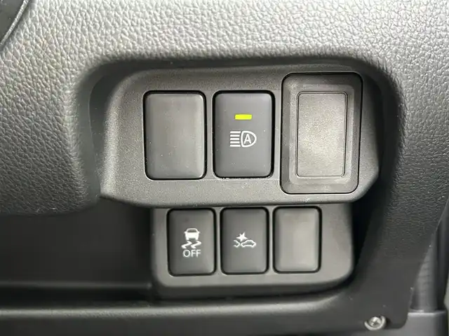 日産 デイズ ハイウェイスターX 熊本県 2017(平29)年 6.2万km ホワイトパール 衝突軽減ブレーキ/プッシュスタート/社外ナビ/（CD・DVD・フルセグTV・BTオーディオ・SD）/アラウンドビューモニター/純正14インチAW/キセノンヘッドライト/オートライト/フォグライト/横滑り防止装置/ウィンカーミラー/純正フロアマット/純正ドアバイザー/新車保証書/取扱説明書/スマートスペアキー×1本