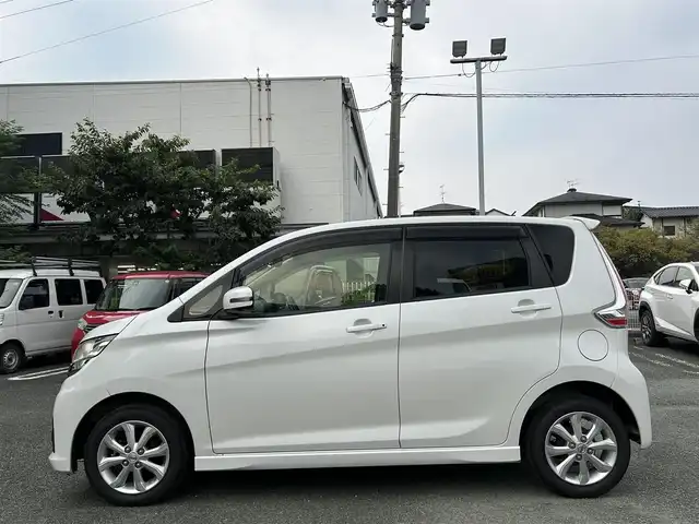日産 デイズ ハイウェイスターX 熊本県 2017(平29)年 6.2万km ホワイトパール 衝突軽減ブレーキ/プッシュスタート/社外ナビ/（CD・DVD・フルセグTV・BTオーディオ・SD）/アラウンドビューモニター/純正14インチAW/キセノンヘッドライト/オートライト/フォグライト/横滑り防止装置/ウィンカーミラー/純正フロアマット/純正ドアバイザー/新車保証書/取扱説明書/スマートスペアキー×1本