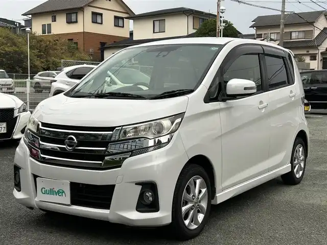 日産 デイズ ハイウェイスターX 熊本県 2017(平29)年 6.2万km ホワイトパール 衝突軽減ブレーキ/プッシュスタート/社外ナビ/（CD・DVD・フルセグTV・BTオーディオ・SD）/アラウンドビューモニター/純正14インチAW/キセノンヘッドライト/オートライト/フォグライト/横滑り防止装置/ウィンカーミラー/純正フロアマット/純正ドアバイザー/新車保証書/取扱説明書/スマートスペアキー×1本