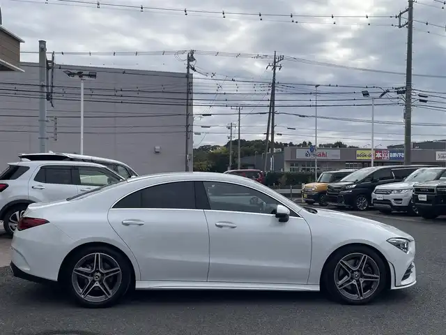 メルセデス・ベンツ ＣＬＡ２００ｄ AMGライン 埼玉県 2022(令4)年 1.8万km パール 純正ナビ（Ｂｌｕｅｔｏｏｔｈ、フルセグＴＶ）/全方位カメラ/ＥＴＣ2.0/ワンオーナー/前後ドラレコ/スペアキー/追従走行有クルコン/ＵＳＢ入力端子/電動リアゲート/Ｄ＋Ｎ席パワーシート/Ｄ＋Ｎ席シートヒーター/保証書/取扱説明書/純正フロアマット/純正アルミホイール/前後コーナーセンサー/LEDヘッドライト/オートライト/横滑り防止装置/レーンキープアシスト/ダブル＋サイドエアバッグ/カーテンエアバッグ/パドルシフト